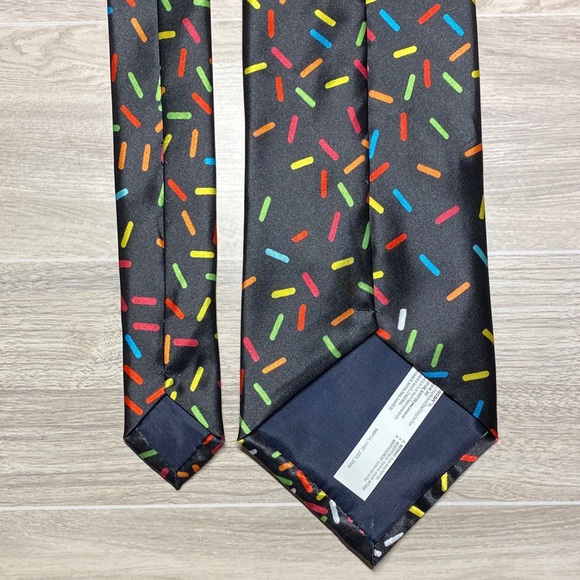 Amscan It’s My B-Day Black Tie with Colorful Sprinkles - Picture 5 of 14